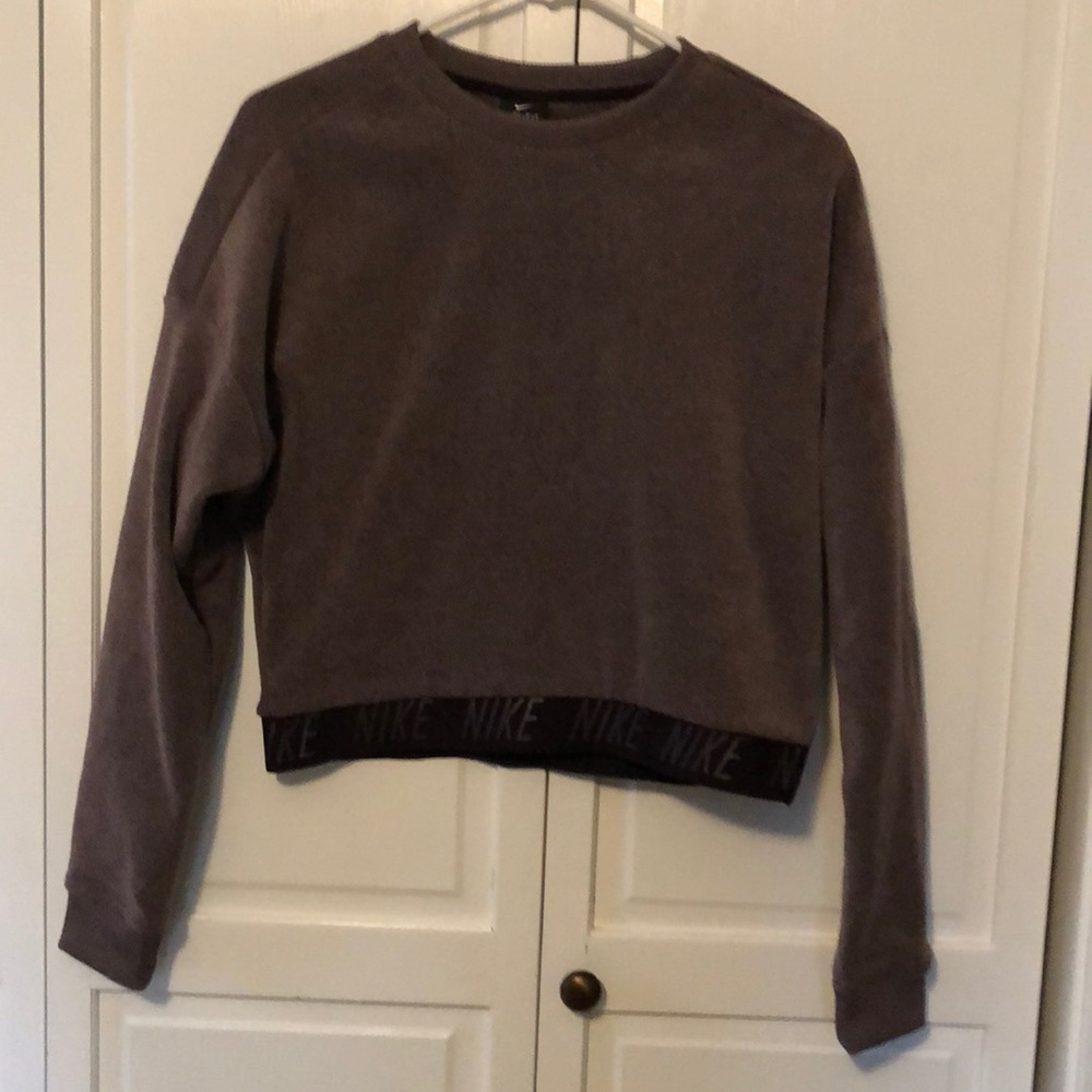 Nike crop sweatshirt dri-fit